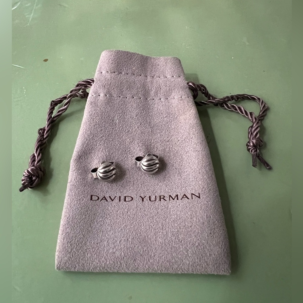 Authentic David Yurman Sculpted  Stud Earrings 8mm